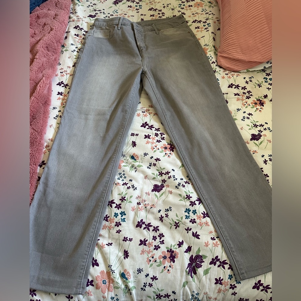 Chico's so lifting slim leg